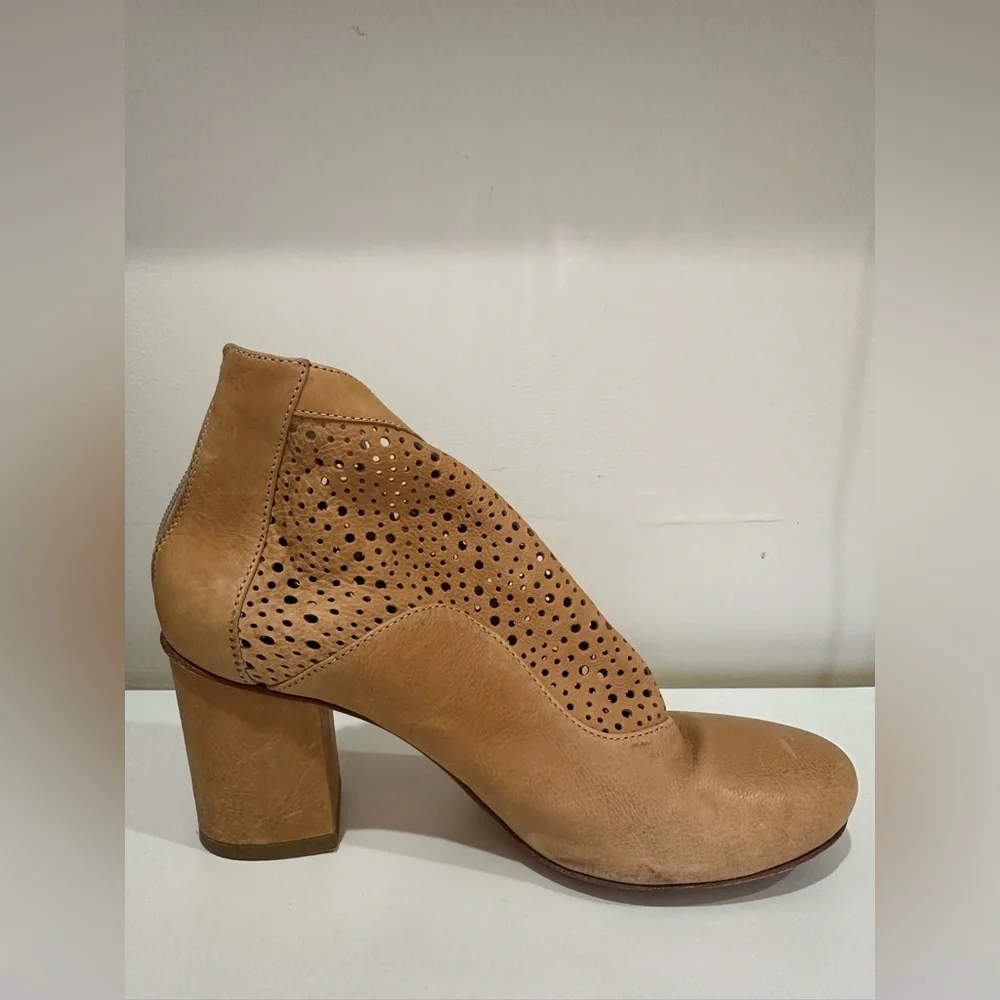 ANTHROPOLOGIE Latitude Femme “Sahara” Italian Leather Boots Women’s EU 37 US 6.5